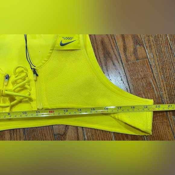 Nike Vibrant Yellow Activewear Top - Picture 6 of 7